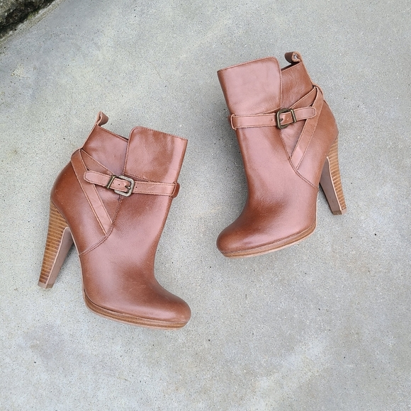 Cognac heeled booties Clearance